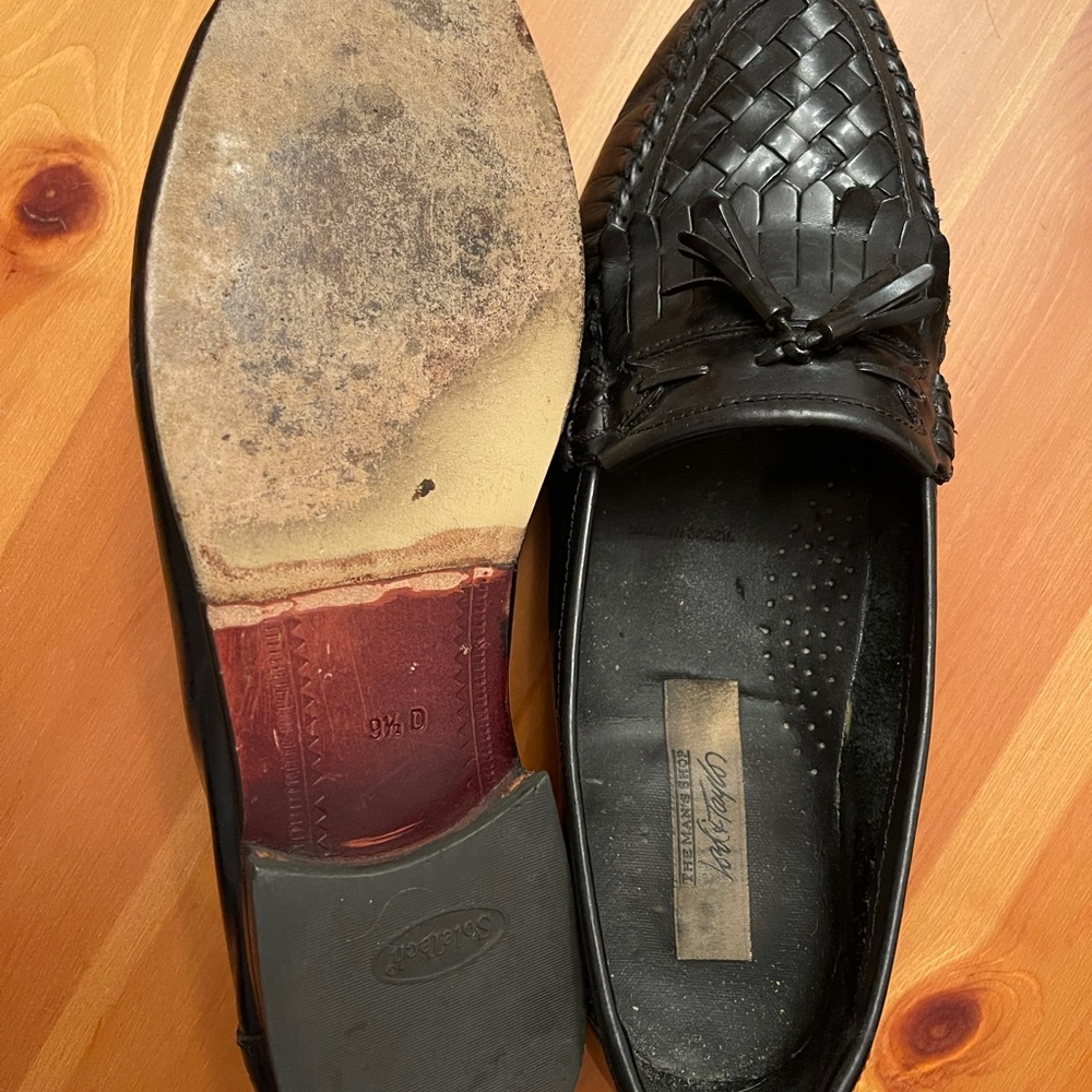 Men’s leather casual/dress shoe